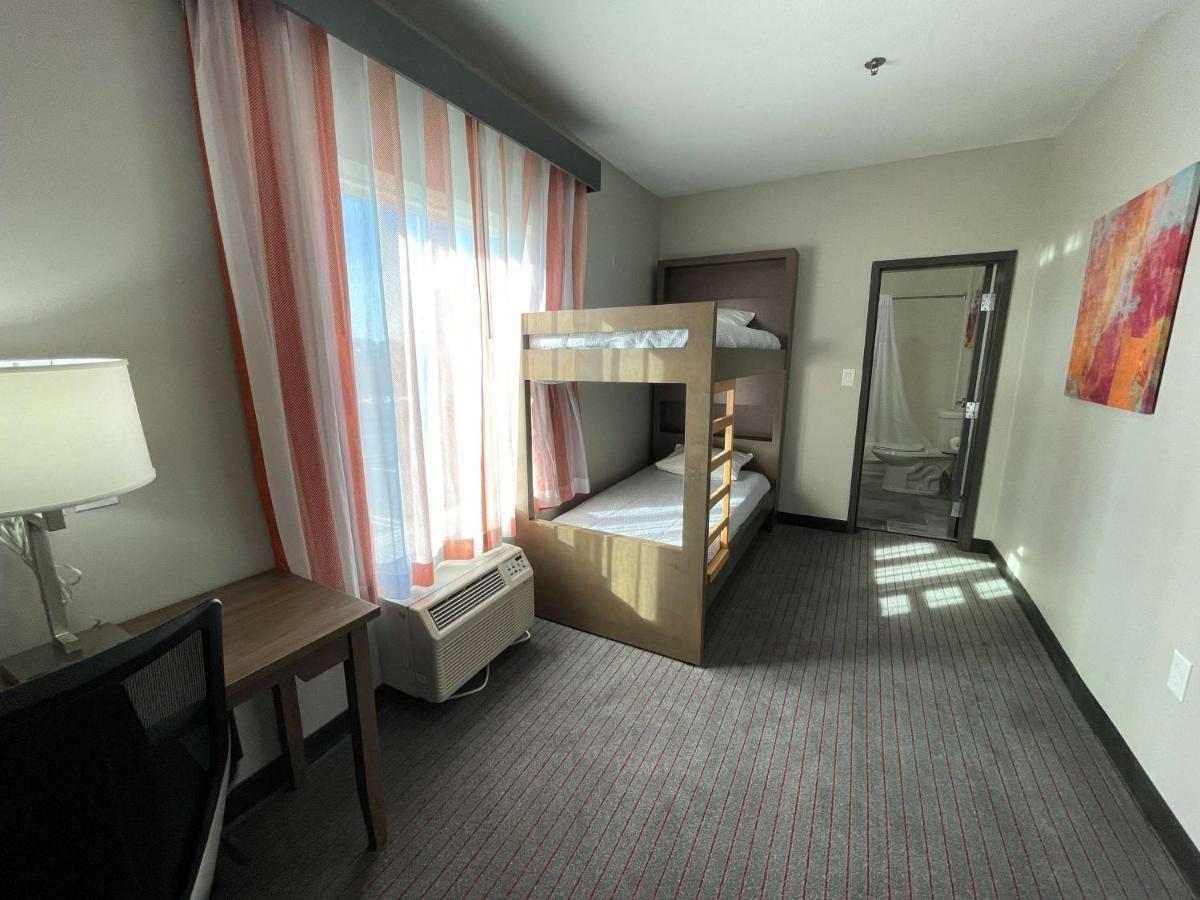 La Quinta Inn & Suites By Wyndham Augusta Fort Eisenhower Eksteriør billede