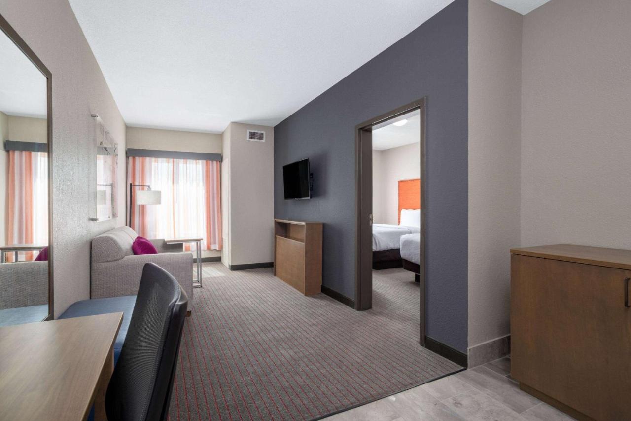 La Quinta Inn & Suites By Wyndham Augusta Fort Eisenhower Eksteriør billede