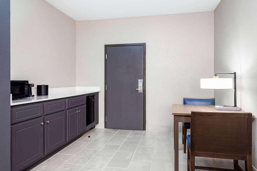 La Quinta Inn & Suites By Wyndham Augusta Fort Eisenhower Værelse billede